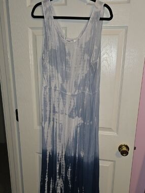 Kaktus Ombre Maxi Dress in Light Blue and White
